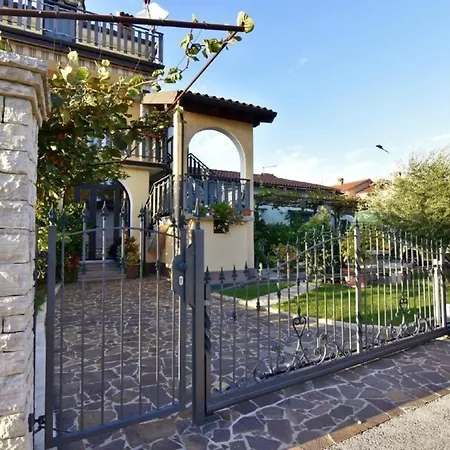 Tolles In Mit Grill, Terrasse Und Garten Apartment *